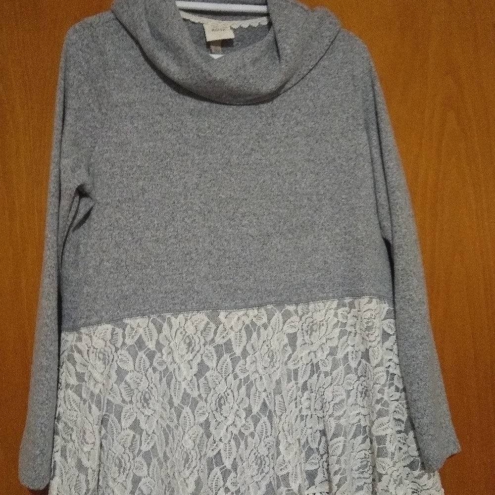 Knox Rose Heather Grey Tunic with lace detail
